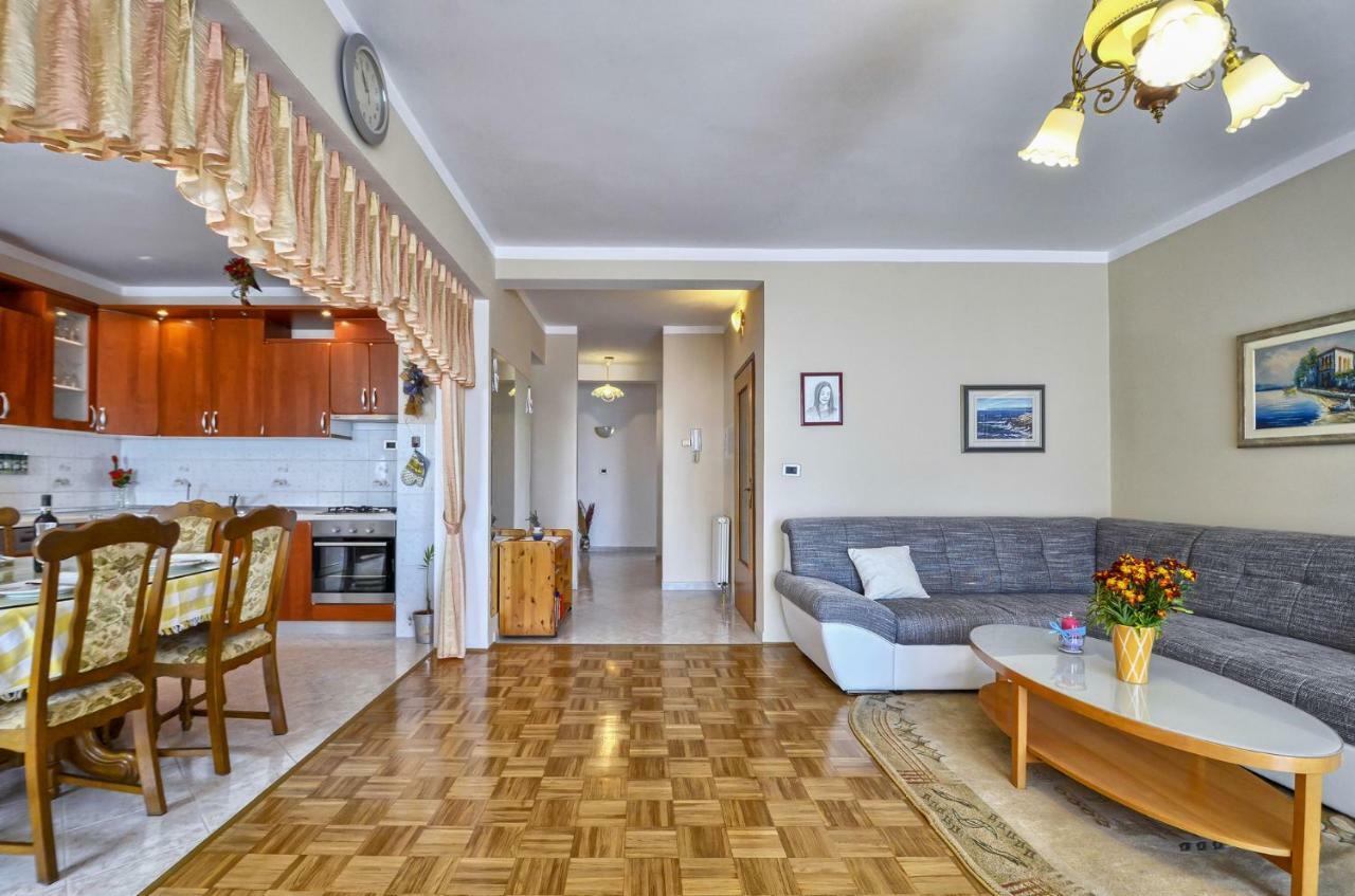 Apartment Pecirep Pula Bagian luar foto