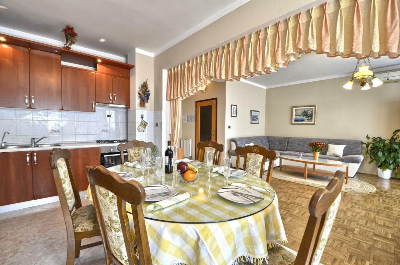 Apartment Pecirep Pula Bagian luar foto
