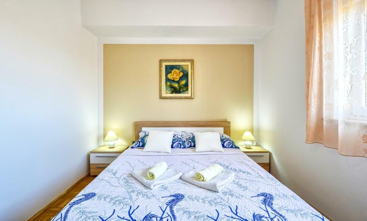 Apartment Pecirep Pula Bagian luar foto